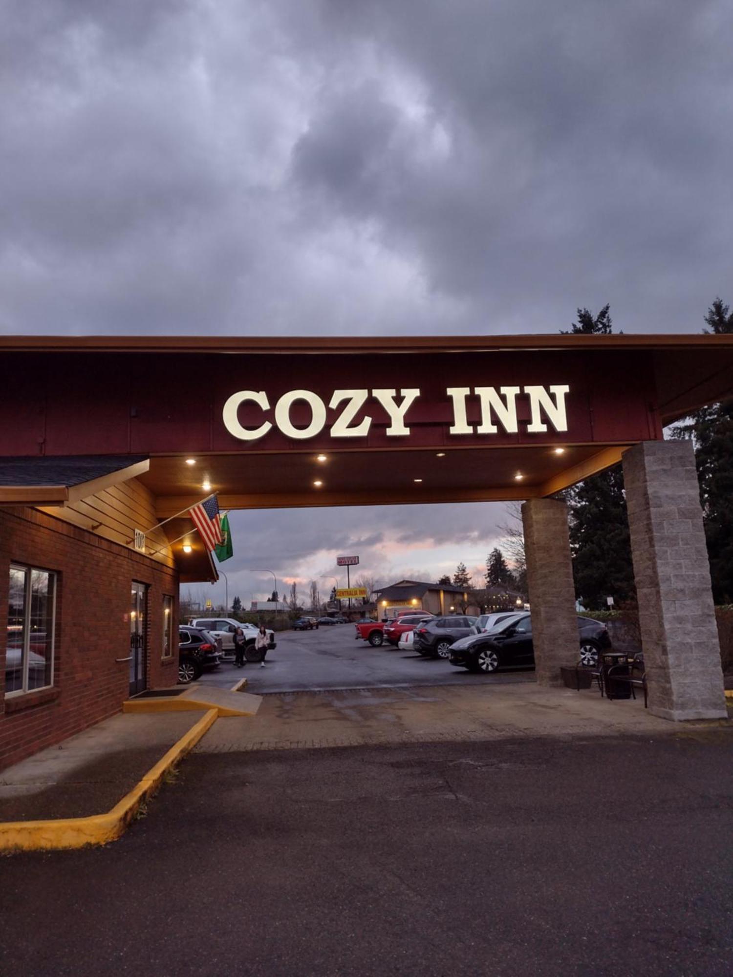 Cozy Inn Сентралия Екстериор снимка